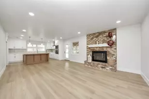 26206 Maplewood Dr, Spring, TX 77386 - Photo 14