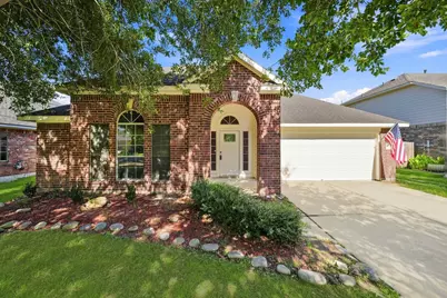 318 Magnolia Estates Drive, League City, TX 77573 - Photo 1
