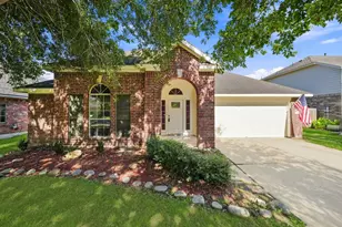 318 Magnolia Estates Dr, League City, TX 77573 - Photo 1