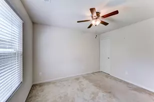 8010 Pickling Ln, Baytown, TX 77521 - Photo 10