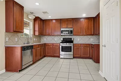 6522 Green Pear Lane, Houston, TX 77049 - Photo 8