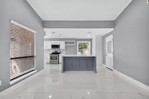 6323 Dawnridge Dr, Houston, TX 77035 - Photo 12