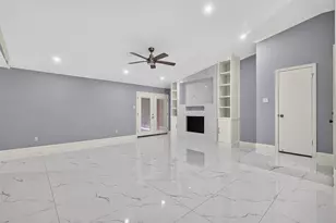 6323 Dawnridge Dr, Houston, TX 77035 - Photo 10