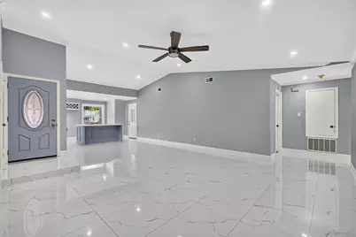 6323 Dawnridge Drive, Houston, TX 77035 - Photo 8