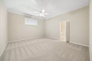 9694 Longmont Dr, Houston, TX 77063 - Photo 18