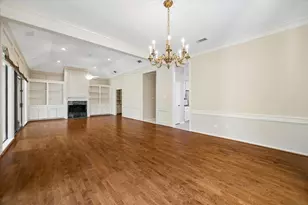 9694 Longmont Dr, Houston, TX 77063 - Photo 12