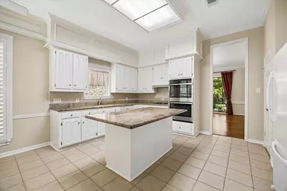 9694 Longmont Drive, Houston, TX 77063 - Photo 14