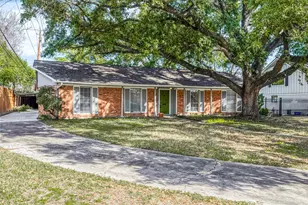 7810 Locke Ln, Houston, TX 77063 - Photo 1