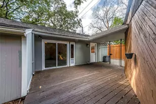 7810 Locke Ln, Houston, TX 77063 - Photo 4