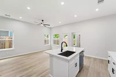 4354 Clover Street #A, Houston, TX 77051 - Photo 12