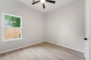 4354 Clover St, Houston, TX 77051 - Photo 14