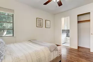4546 Warm Springs Rd, Houston, TX 77035 - Photo 14