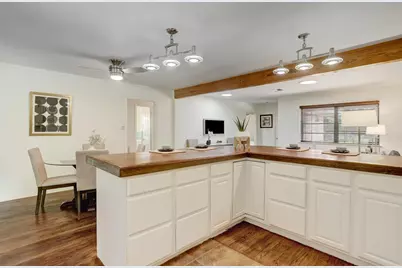 4546 Warm Springs Road, Houston, TX 77035 - Photo 6