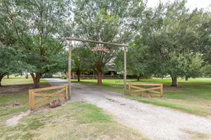 7967 Fm 365 Rd, Beaumont, TX 77705 - Photo 30