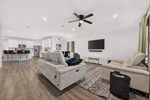 7923 Sleek Flock Ln, Rosharon, TX 77583 - Photo 6