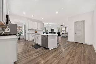 7923 Sleek Flock Ln, Rosharon, TX 77583 - Photo 10