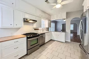 4035 Michaux St, Houston, TX 77009 - Photo 10