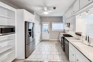 4035 Michaux St, Houston, TX 77009 - Photo 8