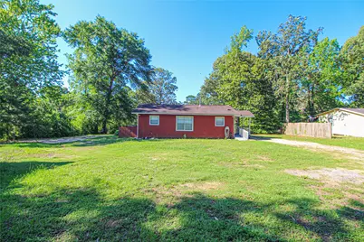 347 E Highland Drive, Livingston, TX 77351 - Photo 10