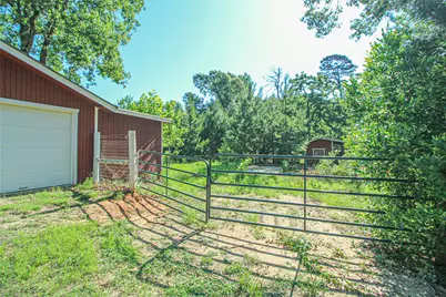 347 E Highland Drive, Livingston, TX 77351 - Photo 12