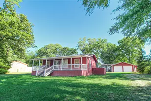347 E Highland Dr, Livingston, TX 77351 - Photo 1