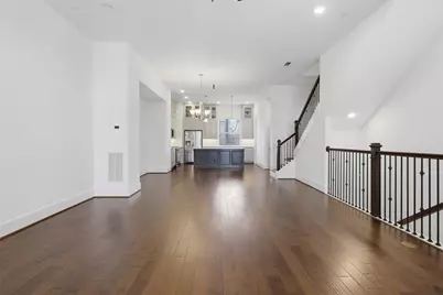 821 Algona Avenue, Houston, TX 77008 - Photo 10