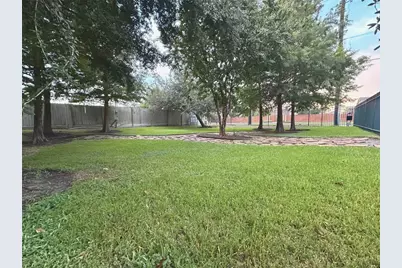 8812 Ashbloom Lane, Houston, TX 77080 - Photo 24