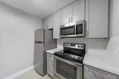 845 Augusta Drive #45, Houston, TX 77057 - Photo 8