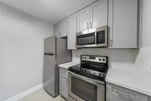 845 Augusta Dr, Houston, TX 77057 - Photo 8