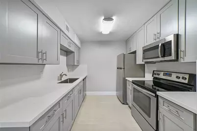 845 Augusta Drive #45, Houston, TX 77057 - Photo 6