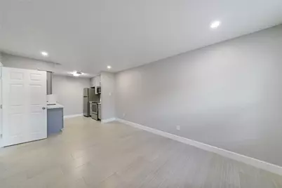 845 Augusta Drive #45, Houston, TX 77057 - Photo 10