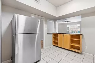 2255 Braeswood Park Dr, Houston, TX 77030 - Photo 22