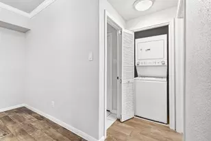 2255 Braeswood Park Dr, Houston, TX 77030 - Photo 32