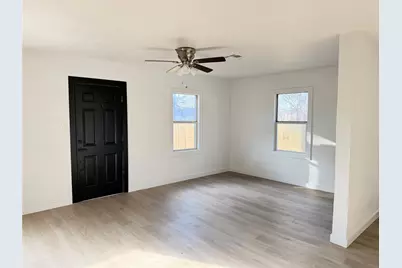 9306 Grady Street, Houston, TX 77016 - Photo 8