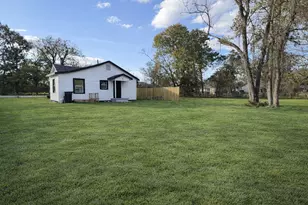9306 Grady St, Houston, TX 77016 - Photo 12