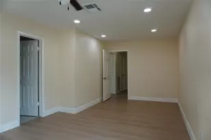 8207 Misty Ridge Ln, Houston, TX 77071 - Photo 10