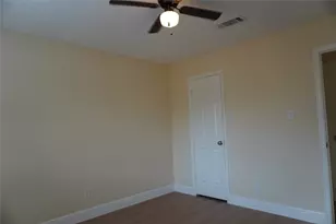 8207 Misty Ridge Ln, Houston, TX 77071 - Photo 18