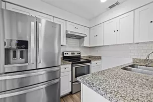 13002 Greenway Chase Ct, Houston, TX 77072 - Photo 12