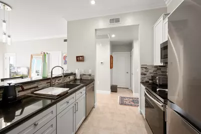 1900 Genesee Street #302, Houston, TX 77006 - Photo 8
