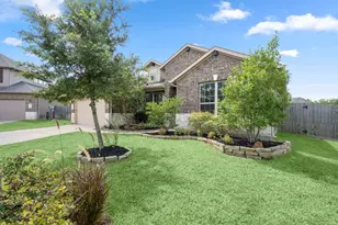14305 Sawtooth Forest Ct, Conroe, TX 77384 - Photo 2