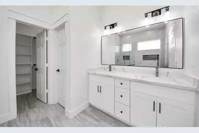 406 S Iowa Street, La Porte, TX 77571 - Photo 24