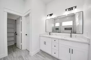 406 S Iowa St, La Porte, TX 77571 - Photo 24