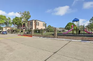 8302 Nairn St, Houston, TX 77074 - Photo 20