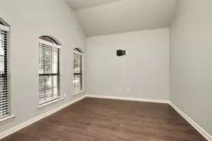 951 Oak Terrace Dr, Conroe, TX 77378 - Photo 2