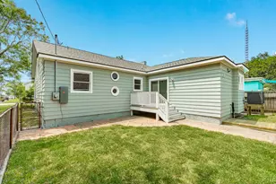 4702 Ave Bernardo De Galvez, Galveston, TX 77551 - Photo 8