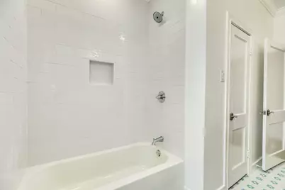 4702 Avenue Bernardo De Galvez, Galveston, TX 77551 - Photo 34