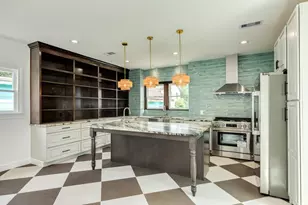 4702 Ave Bernardo De Galvez, Galveston, TX 77551 - Photo 18