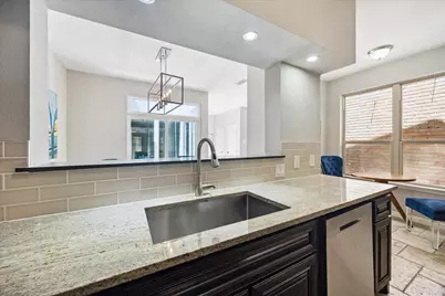 7483 Brompton Street, Houston, TX 77025 - Photo 6