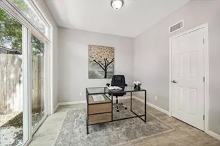 7483 Brompton St, Houston, TX 77025 - Photo 14