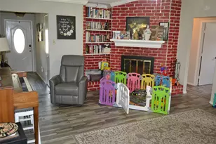 10530 Permian Dr, Sugar Land, TX 77498 - Photo 6